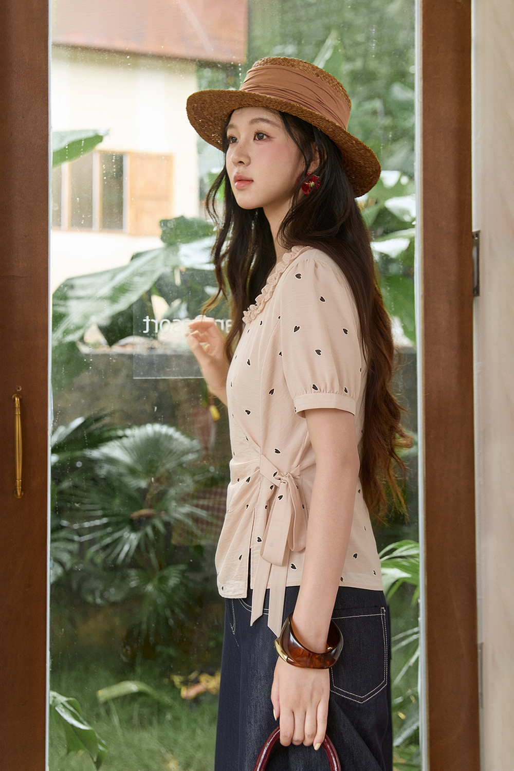 女性のためのブラウス