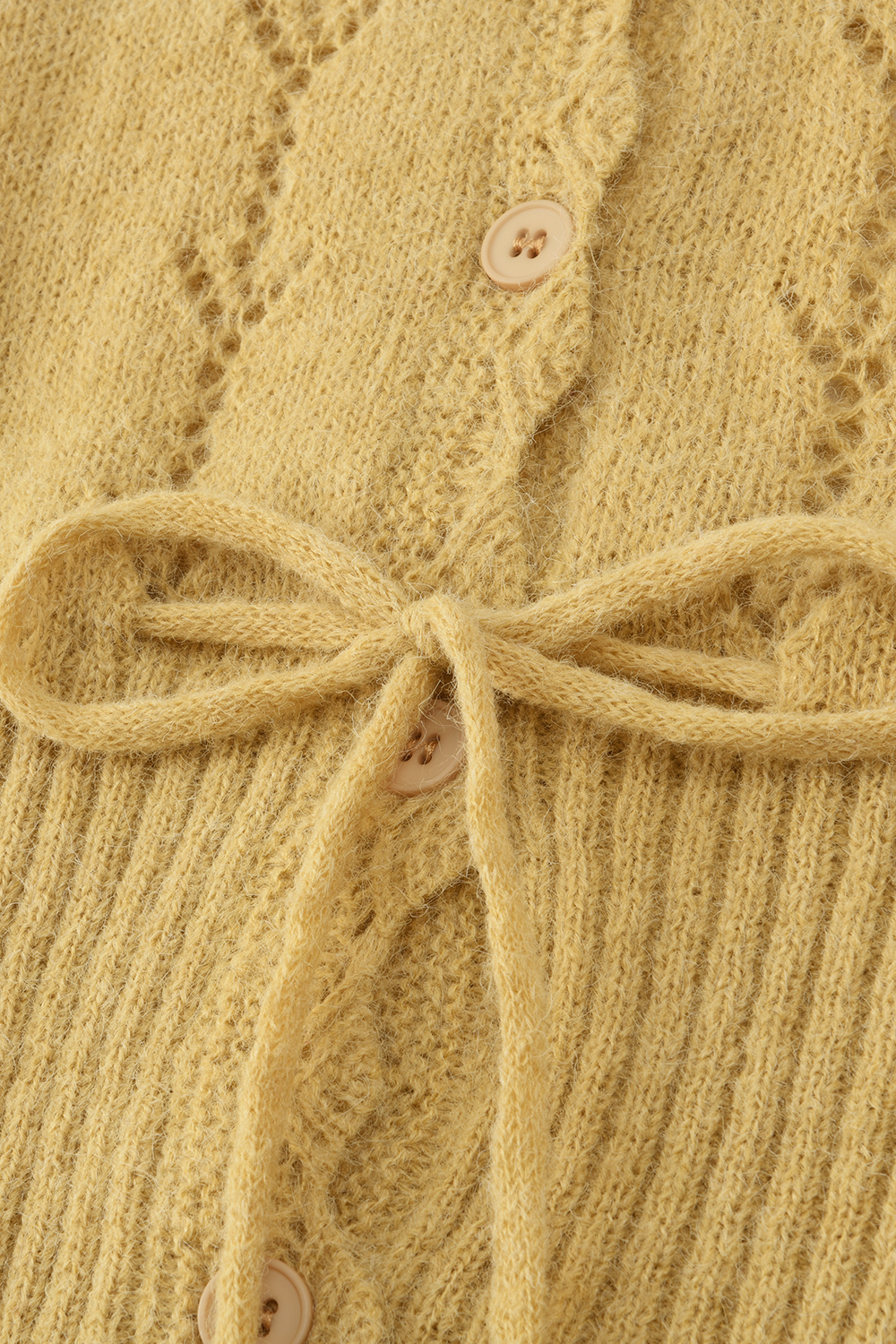 女性のためのニットシャツ