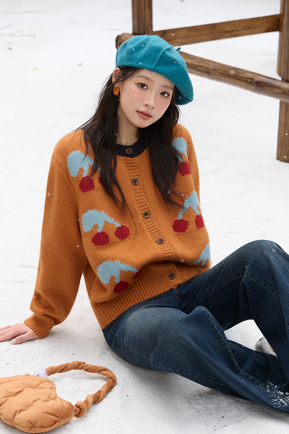 เสื้อถักสำหรับผู้หญิง