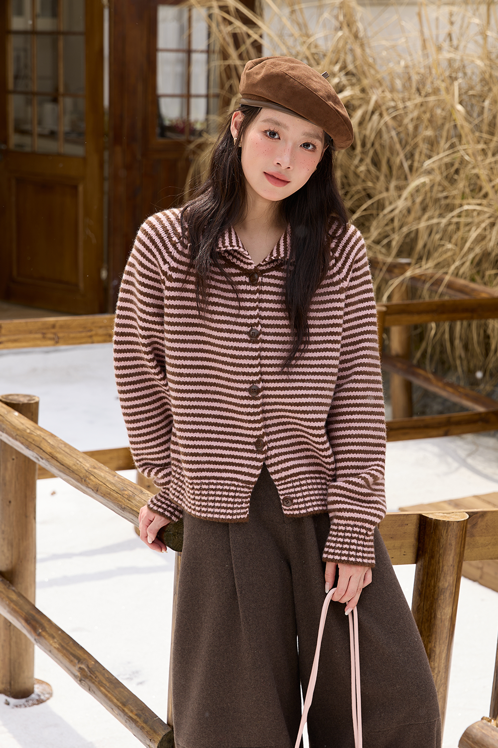 เสื้อถักสำหรับผู้หญิง