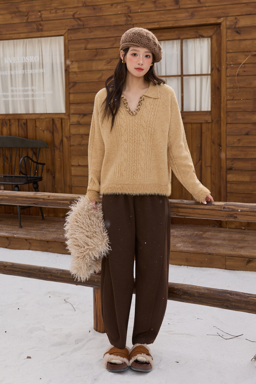 เสื้อถักสำหรับผู้หญิง