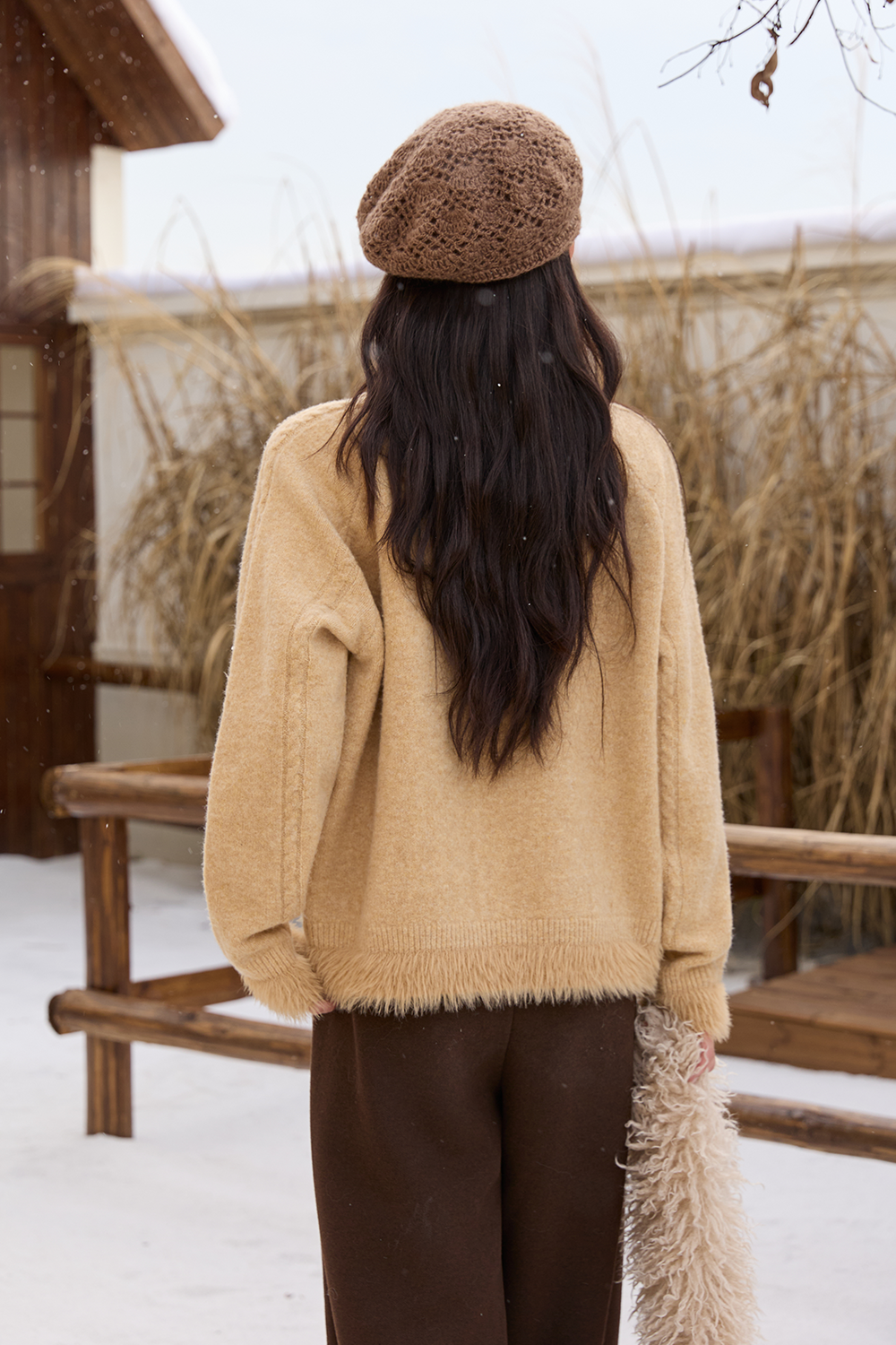 เสื้อถักสำหรับผู้หญิง