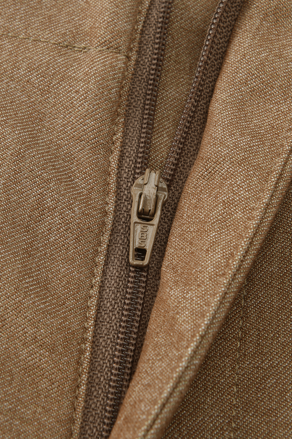 Celana Lurus untuk Wanita