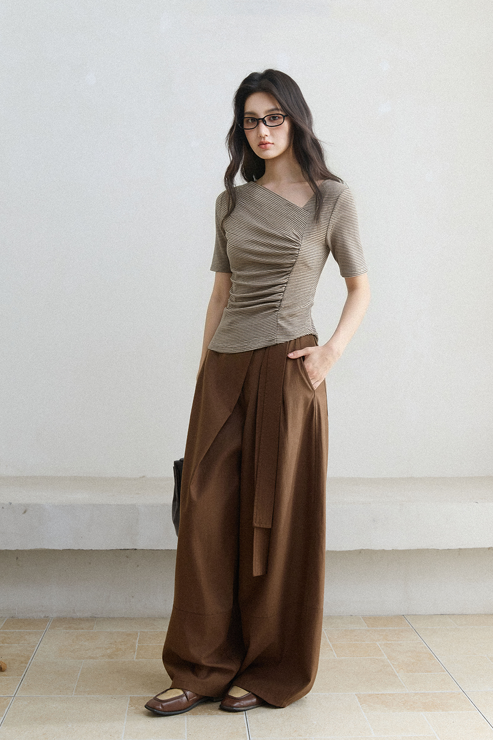女性のためのニットTシャツ