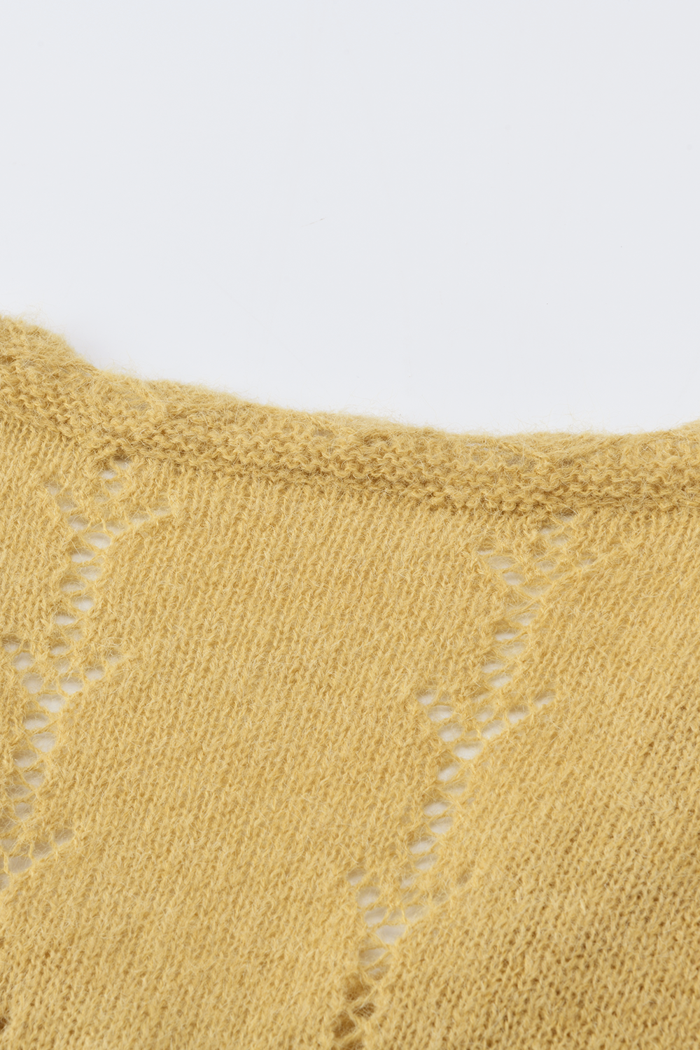 女性のためのニットシャツ