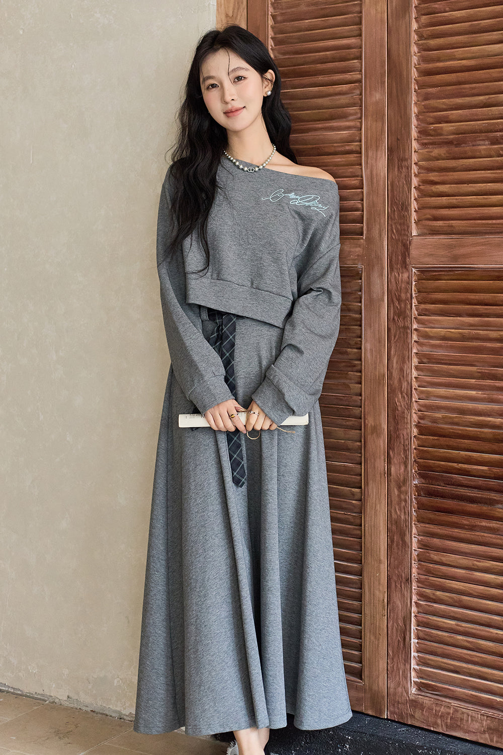 Sweatshirt and Skirt Suit Set