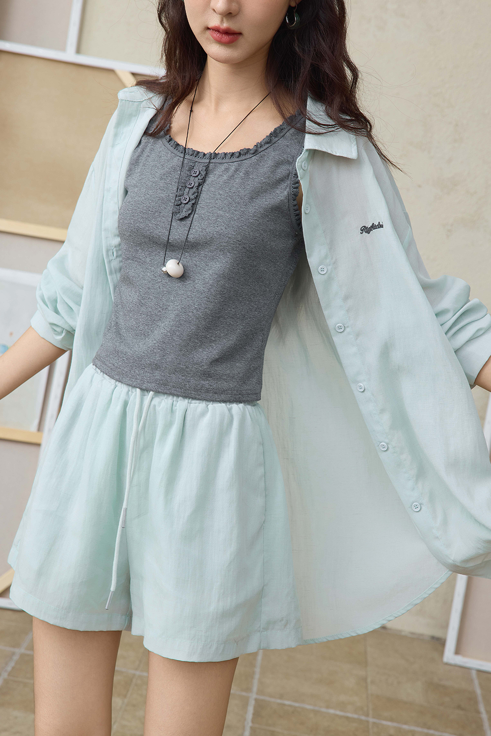 Bộ áo sơ mi + áo yếm + quần short