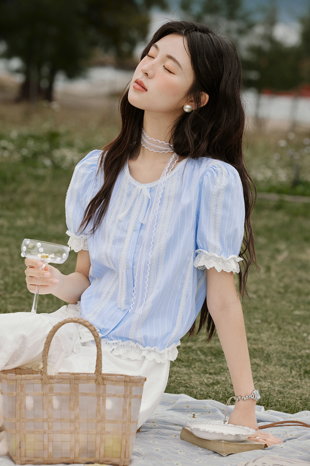เสื้อเบลาส์สำหรับผู้หญิง