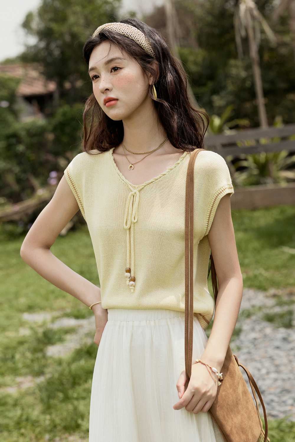 女性のためのニットTシャツ