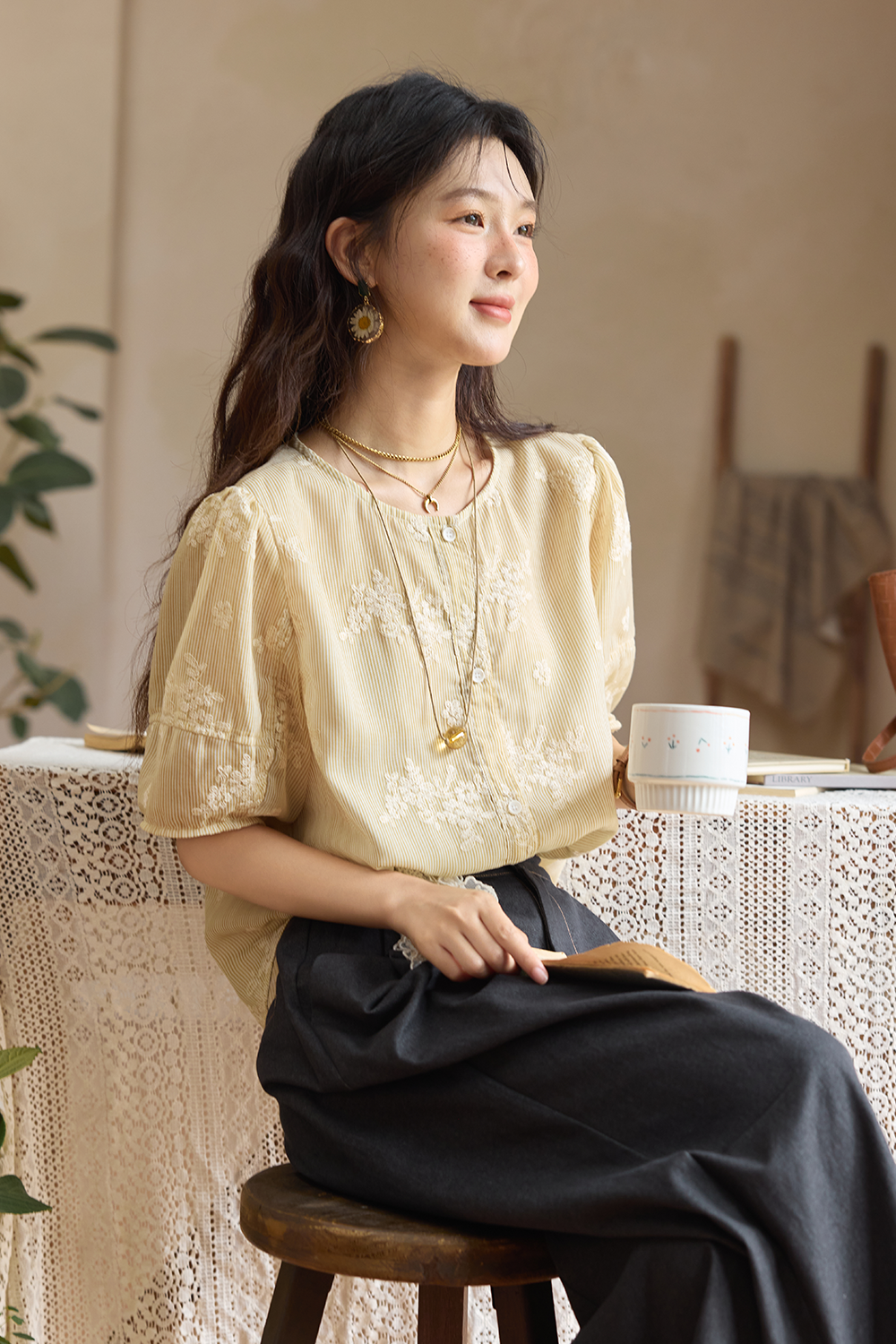 เสื้อเบลาส์สำหรับผู้หญิง