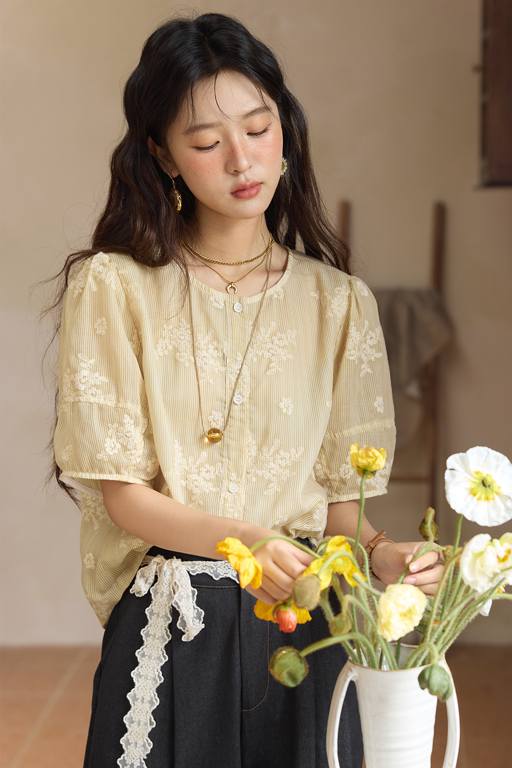เสื้อเบลาส์สำหรับผู้หญิง