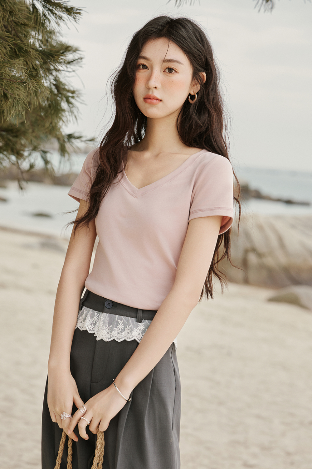 女式 T 卹